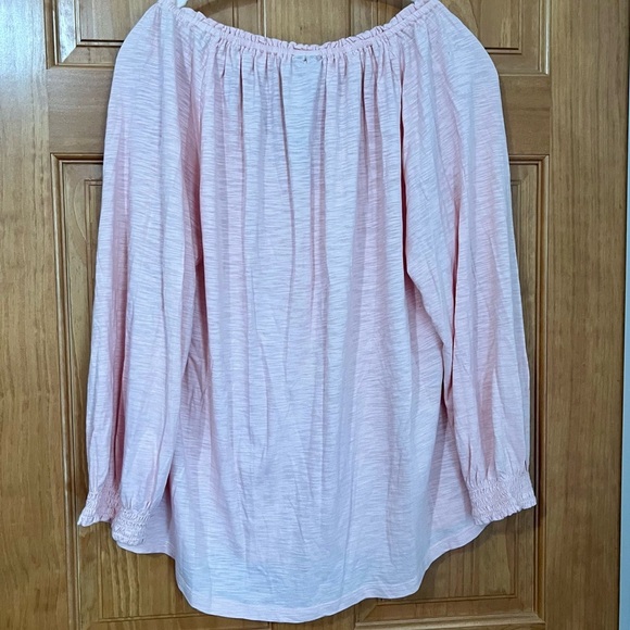 Women's Pink V-Neck Top NWT - Picture 7 of 7